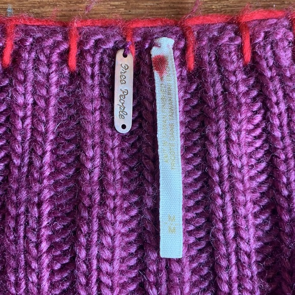 Free People Boho Knit Fuchsia V-Neck Ruffle Longline Wool Cardigan Size Medium - Picture 4 of 10